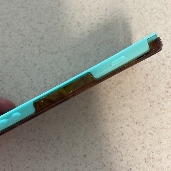 Tech Candy 2 pc. Phone case - Picture 6 of 7